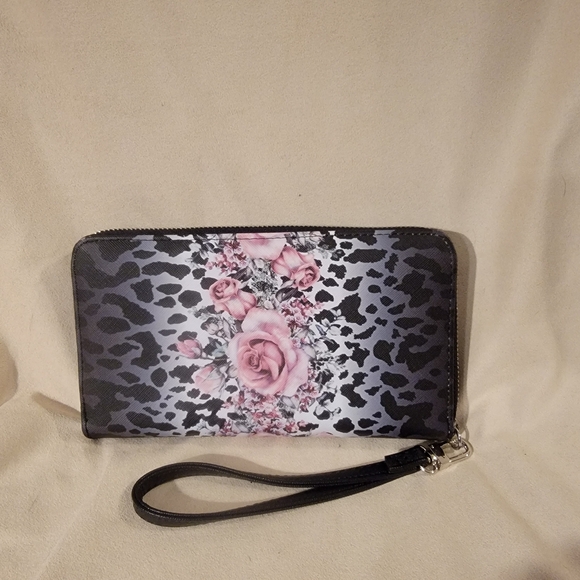 Original Betsy Johnson wristlet - Picture 2 of 3